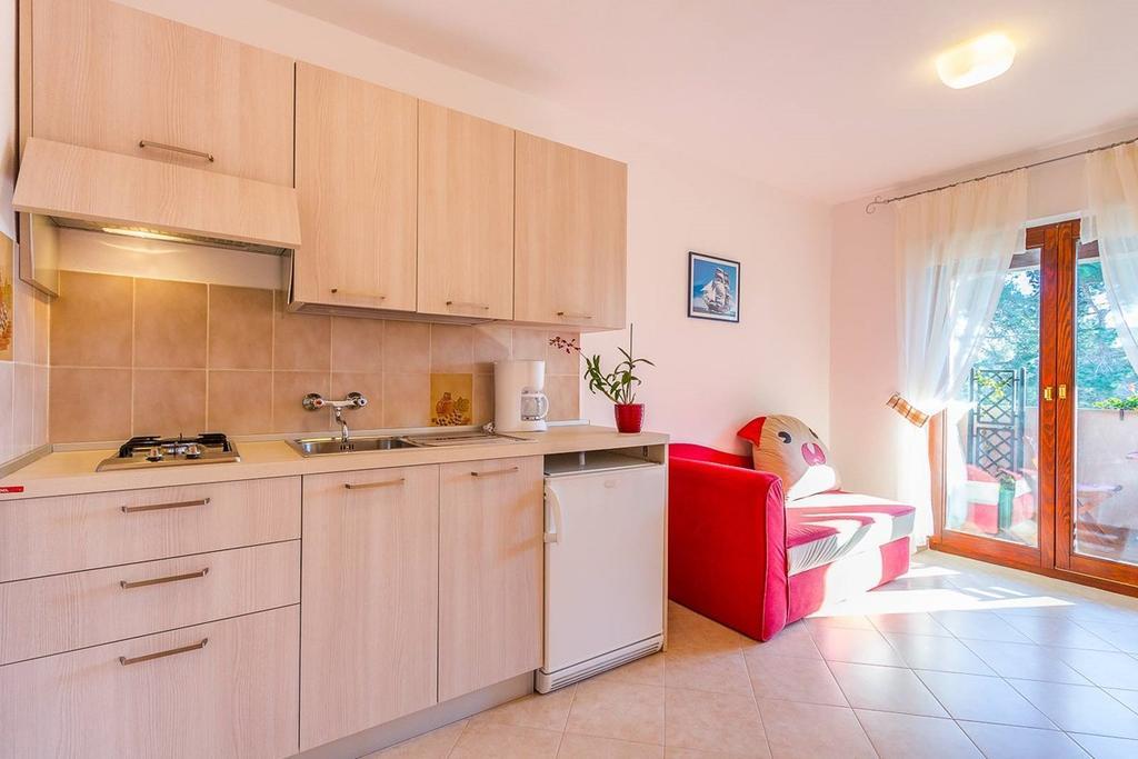 Apartments Valbandon Fazana Exterior photo